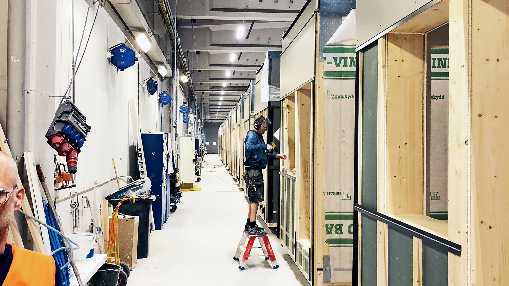 Industriell produksjon av Expandias moduler hos Moelven i Säffle