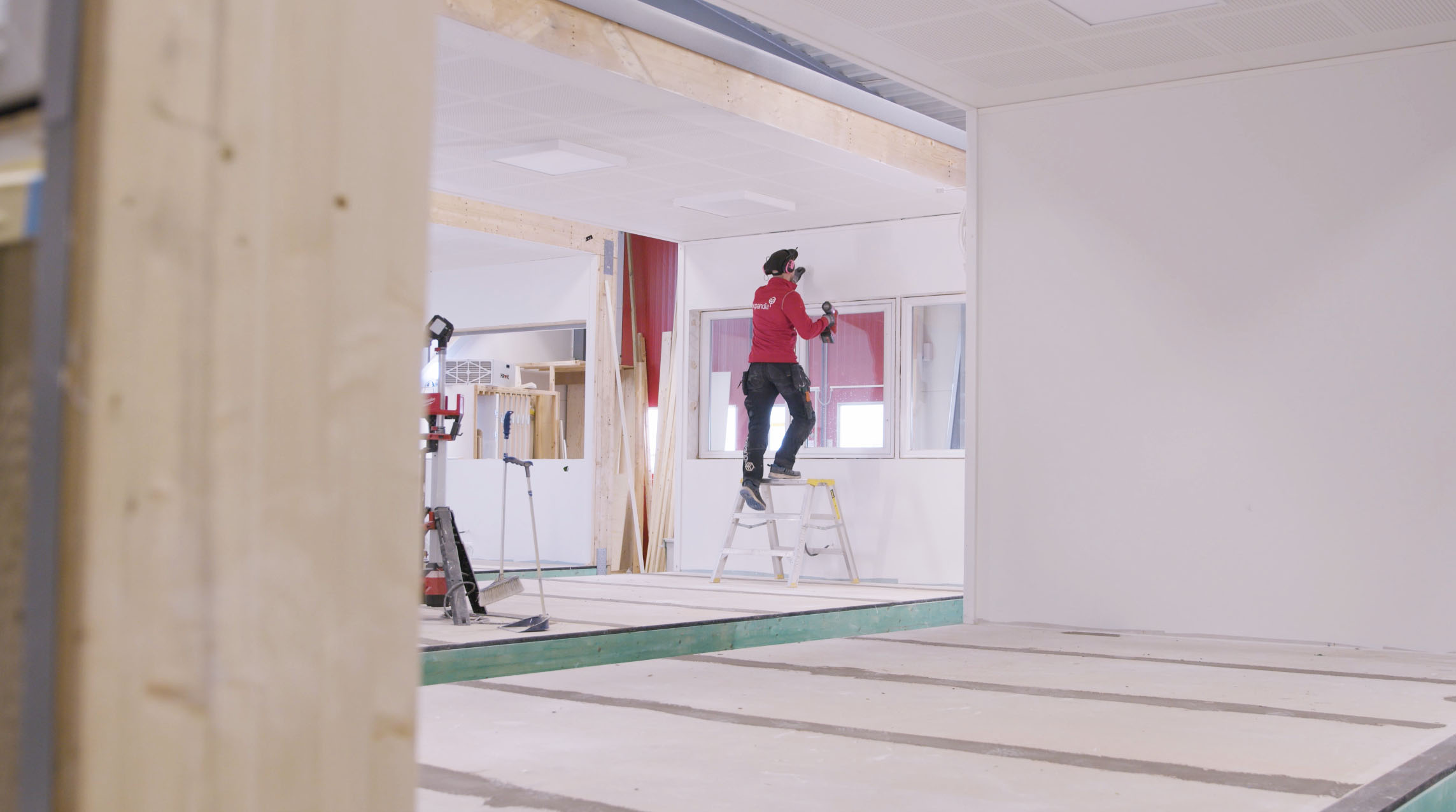 Renovering av moduler i Expandias renoveringshall